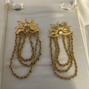 Elegant Gold Floral Chain Earrings